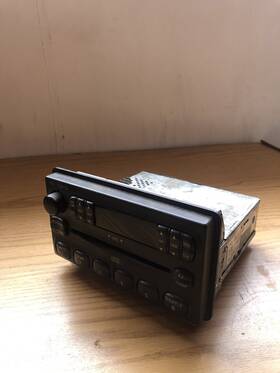 Es089796 Ford 04 Explorer Stock Stereo