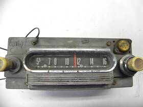01631 Ford Falcon Vintage 1960 12v Am Radio Knob Turns Dial/ Untested Core
