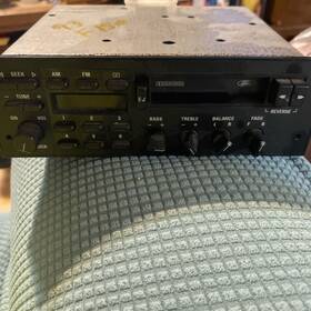 Fosf-19b132-aa Ford 1987-1991 Truck Am Fm Cassette Radio F150 F250 F350 Bronco Oem 87-91