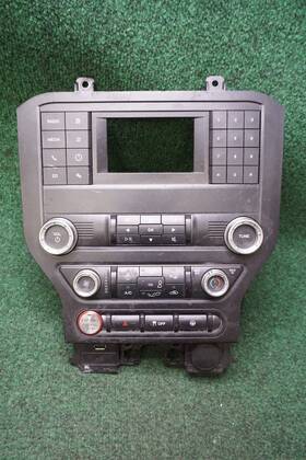 Kr3t18e243ab Ford 2018 2019 2020 Mustang Radio/climate Control Face Panel Oem