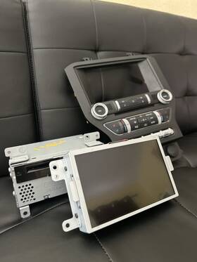Fr3t-18e245-gd Ford P Mustang Sync 3 8 Inch Touchscreen Radio With Bezel Included