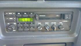 638-00850 Ford Truck Audio Equipment Radio Am-fm-cassette Fits 92-93 Aerostar 277983