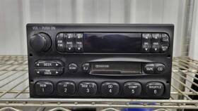 638-00992 Ford Truck Audio Equipment Radio Am-fm-cassette Fits 95-97 Explorer