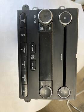 638-03362 Ford Truck Radio Receiver Am-fm-cd Fits 10-11 E150 Van 492204