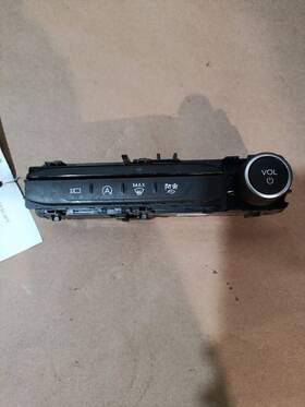 Pj6t-18k811-afe Ford Truck 638-15679 Audio Equipment Radio Control Panel Id Fits 23-24 Escape 282372