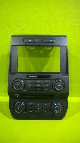 Jl3t18e243cdj Ford Truck 18 F150 Radio Control Panel Oem 3680-5