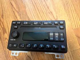 Yl2f-18c821-af Ford Original 2002 Mustang Stereo - 6 Cd Changer Am/fm Receiver