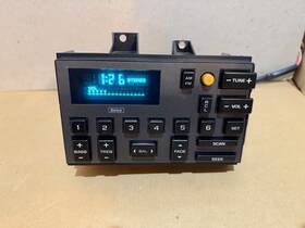 999672 General Motors 88-89 Chevrolet Gmc Pickup Bass Treble Radio Head Unit Gm Delco Black Buttons