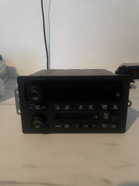 10358566 Gm 03-06 Chevy Gmc Factory Radio Am Fm Stereo Cd Player Tape Cassette Deck