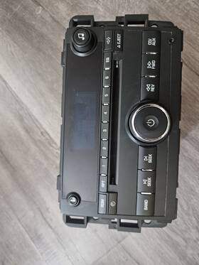 85586031 Gm Am Fm Radio Receiver From 2023 Savana 2500 Van