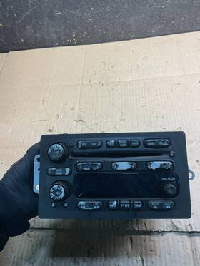 15195858 Gmc 2002 2003 Chevrolet Envoy Trailblazer Fm Radio Stereo Cd Player X8481 Dg
