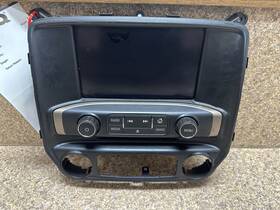 638-10153 Gmc 17 Sierra Denali 2500 Am Fm Radio Control Panel With Display Oem Lkq