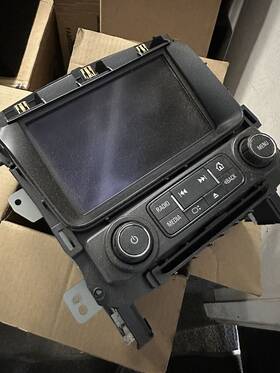 84096260 Gmc Yukon Denaly 2018-2019-2020 Oem Radio Screen Cd 8 Io04/5/6&u2m Navigation