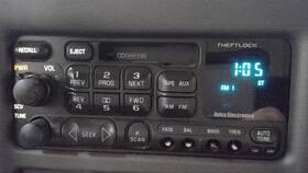638-01007m Gmc Truck Audio Equipment Radio Opt Ub2 Fits 02 Sierra Denali 1598778