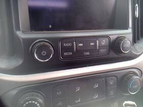 638-04764 Gmc Truck Audio Equipment Radio Control Panel Id 23217989 Fits 16 Canyon 29847866