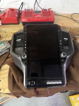 P65598596f Harman Kardon Uconnect 5 14.5 14.4 Radio Fit 2025 Or New Ram 1500