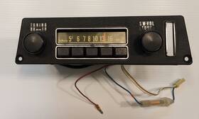 Tm-1081zb Hitachi S Datsun 240z 1970-73 Auto Seek Factory Original Radio - Tested