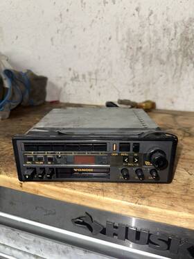 21879 Honda 1987 Prelude 2.0 Carb Cassette Player