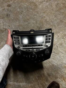 39050sdal510 Honda 2003-2007 Accord Radio Receiver Cd Player Without Navigation Manual Sedan Oem