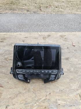 40585095 Honda 2018-2020 Odyssey Front Dash Radio Stereo Display With Receiver Oem