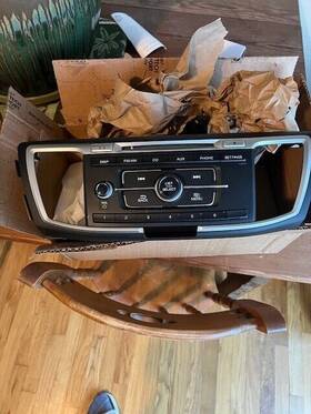 Cd7596zhxuwl Honda 2013 Accord Radio Am Fm Cd Player Receiver And Bluetooth Receiver-used