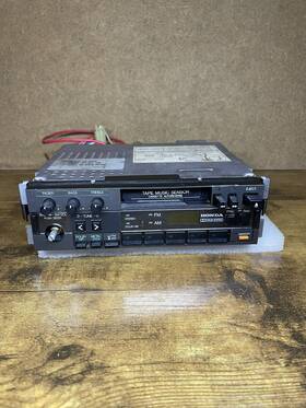 08100-all0173sf Honda Cq-951fuh Oem Am / Fm Radio Cassette Player Model No.