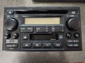 Cq-eh8261lc Honda Oem 2002-2004 Crv Radio Receiver Am Fm Cd Player Stock