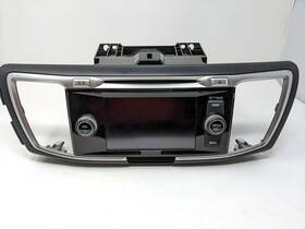 Mf83a0 Honda 2014 Accord Radio Am Fm Cd Receiver Panel As Is