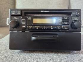 Oef23195049a Honda 2002 Accord V6 4 Dr Radio Oem. Color Black