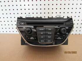 96180-2m118yhg Hyundai 14 15 Genesis Bluetooth Xm Cd Player Radio