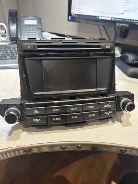96180-d3000 Hyundai Oem Tucson Radio Cd Player Display Screen Head Unit 96180 2016-2018