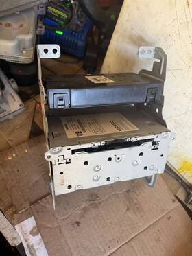 277605c80a Infiniti 16-18 Q50 Am Fm Radio Receiver Cd Player Oem 28330 4hb4a