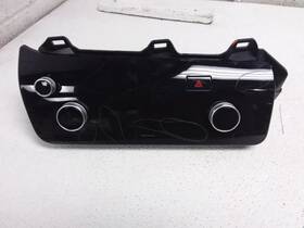 253916sa7a Infiniti 638.in1j22 2022 Qx60 Oem Radio And Temp Controller Id # Has Scratches See Pix