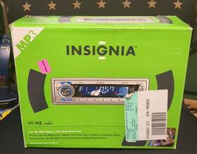 In-mp101 Insignia Car Cd/ Mp3 Player. Complete