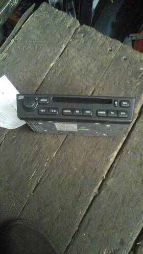 638-58371 Jaguar 02-03 X Type Radio Am Fm Stereo Cd Navigation Thru D01007