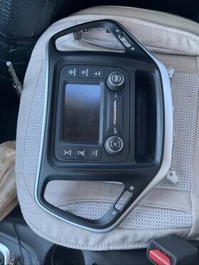 68297445af Jeep 2019 Cherokee Radio Assembly Head Unit With Sirius Oem