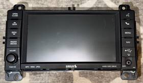 T00be278270869 Jeep 2013 Grand Cherokee Srt8 Harmon Cardon Stereo