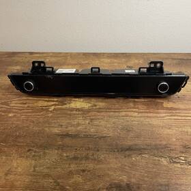 96540-p1000fhl Kia 9640-p1000fhl 2023 Sportage Oem Radio Control Panel Id - Crack In Screen