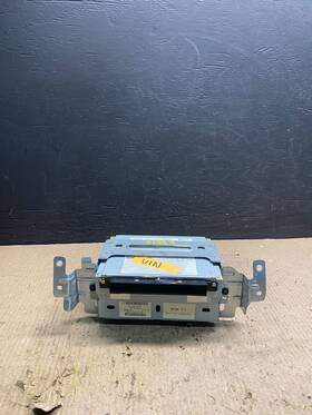 50645924aa Land Rover 2012-2016 Lr2 Radio Receiver 6 Disc Cd Player F1339 Dg1