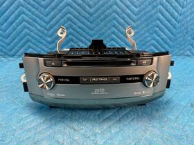 Lexus 86130-60252 Oem Lx570 Radio Receiver Cd Dvd Player With Entertainment Center 2014
