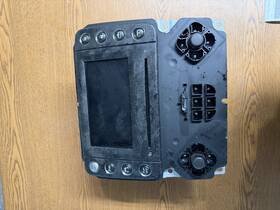 000218024 Maserati 2003-2008 Quattroporte Command Head Unit Dash Radio Stereo Console Oem