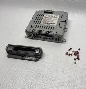 14787400 Mazda 2003-2004 6 Cassette Player With Face Plate - Tested