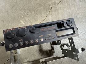 Pt-9442u Mazda 1991 B2200 Oem Clairion Head Unit Radio Cassette Player Tested Working