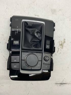 Va5466cm0 Mazda 2023-2025 Cx50 Center Console Radio Control Panel With Gear Shift Indicator
