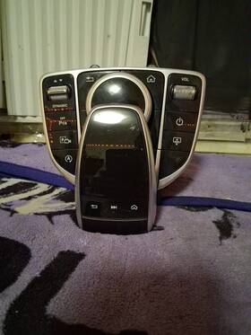 2139059505 Mercedes-benz 2017-2019 E300 Front Center Console Touchpad Info Gps Knob Control Unit