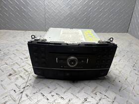 A204906300 Mercedes-benz 2008-2009 C-class C63 A/v Reciever Radio With Comand System