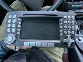 Mh3512 Mercedes-benz 2007 Slk 350 Oem Command Head Unit And In-glovebox 6cd Player Like New