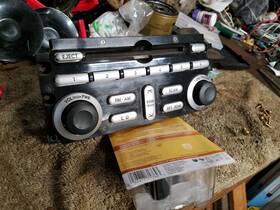 8002a129ha Mitsubishi 2006 Endeavor Stereo Control Panel Galant Outlander Sport