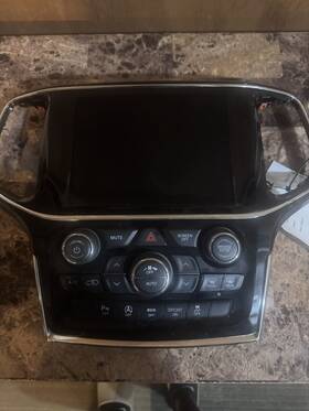 68388459 Mopar 2019 Jeep Grand Cherokee U Connect Apple Car Play Radio Screen Climate Control