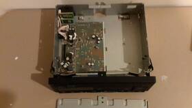 3842-3 Mustang 94 95 96 97 98 99 00 Single Disc Cd Player For Parts Only
